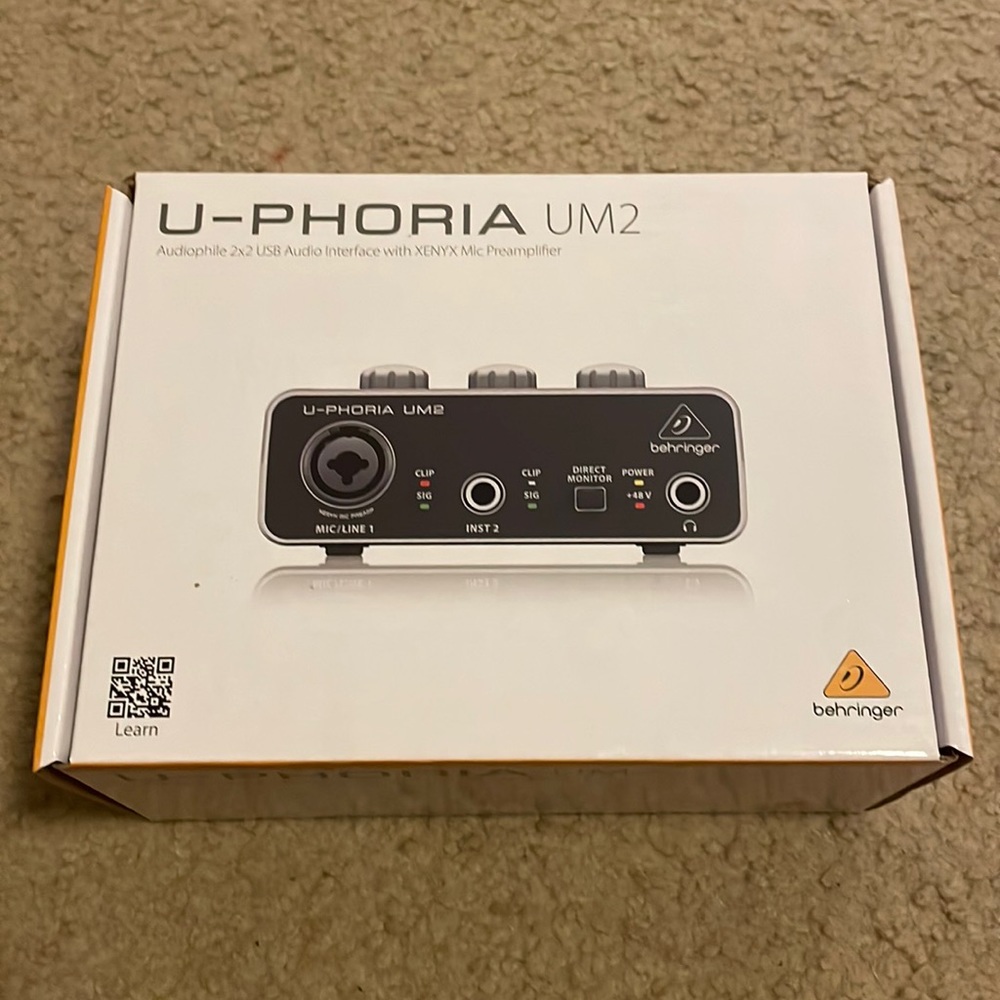 Behringer U-Phoria UM2 Audio Interface